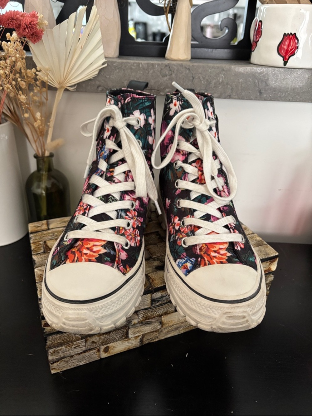 WISHBONE (6) Collection Floral High-Top Canvas Sneakers Black Pink Platform - 6 - Picture 4 of 16